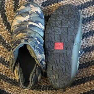 The North Face Men's Camouflage Slippers